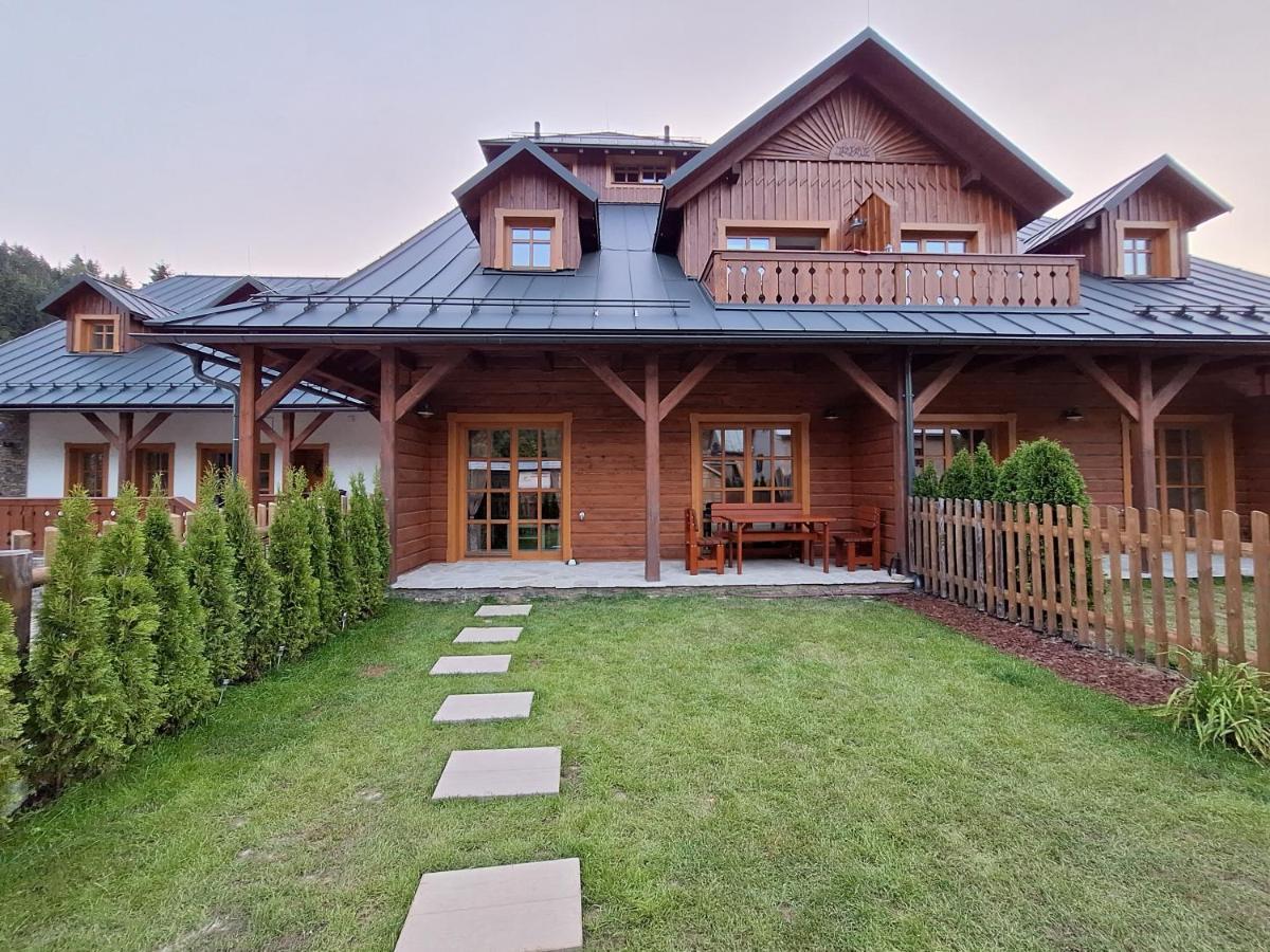 Apartman Jezerne Velké Karlovice Esterno foto