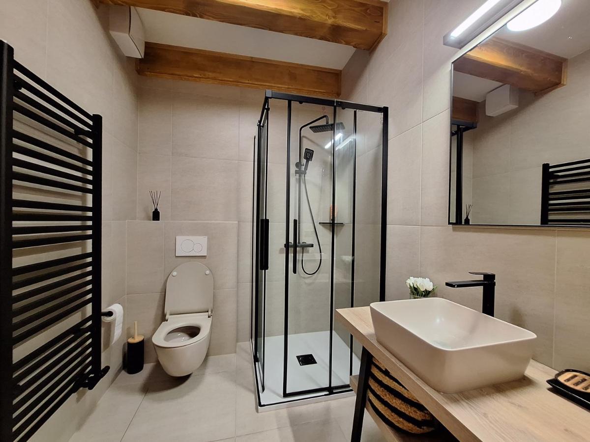 Apartman Jezerne Velké Karlovice Esterno foto