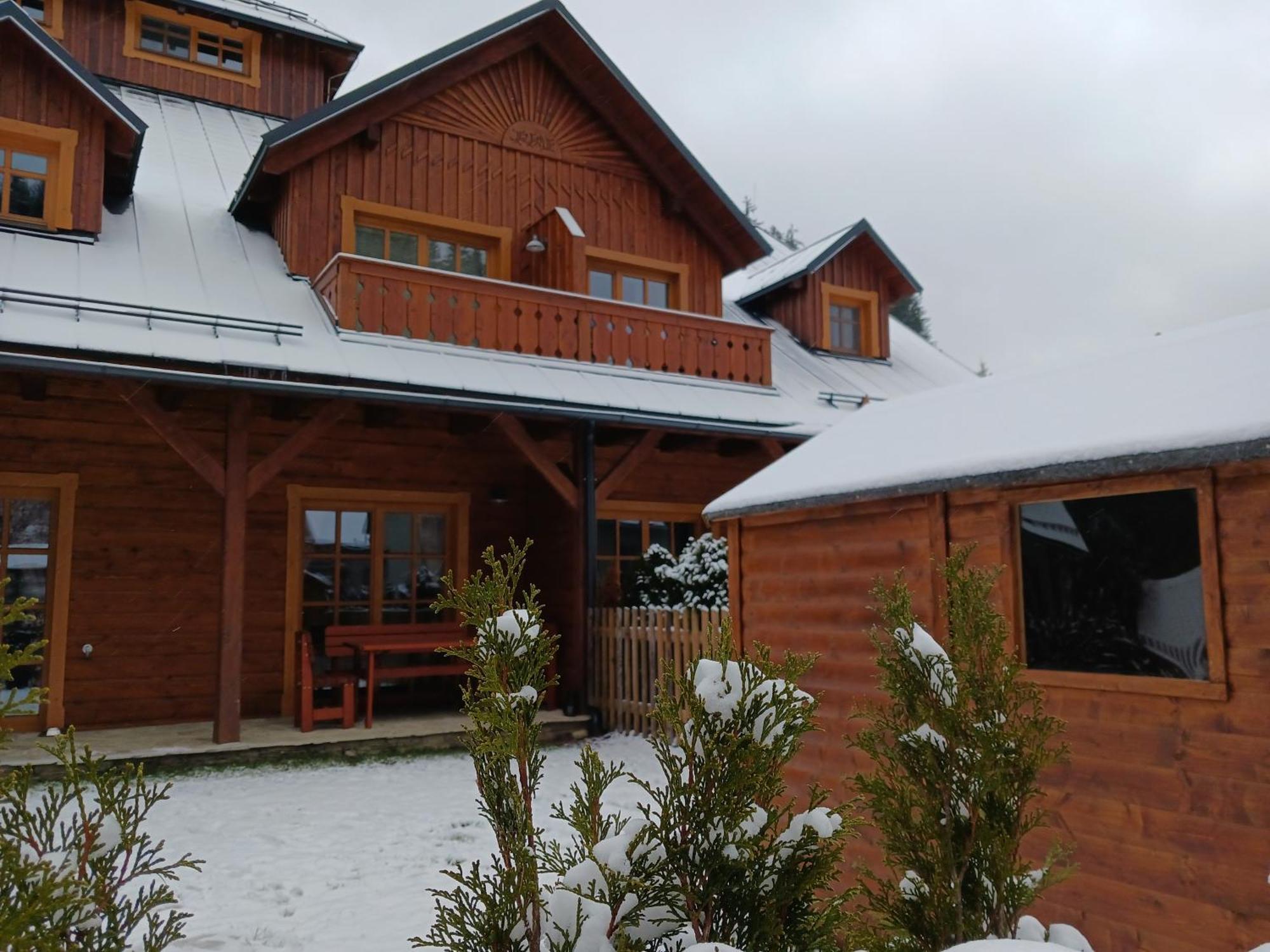 Apartman Jezerne Velké Karlovice Esterno foto